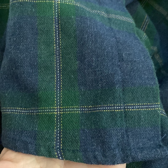 Amaryllis Navy Plaid Cuff-Sleeve Button-Up Shirt💙💚💙 - Picture 11 of 14